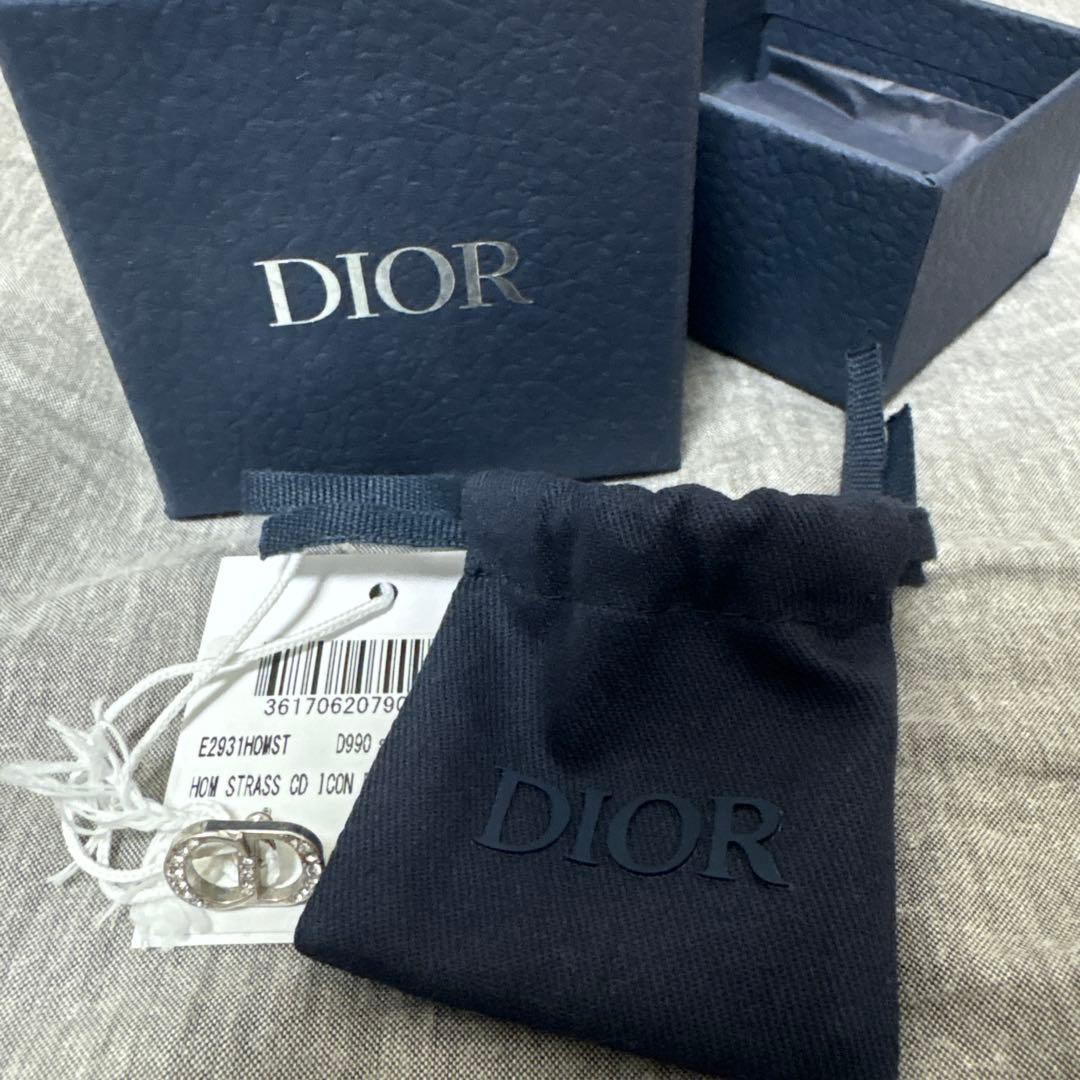 【新品未使用】片耳　DIOR ピアス