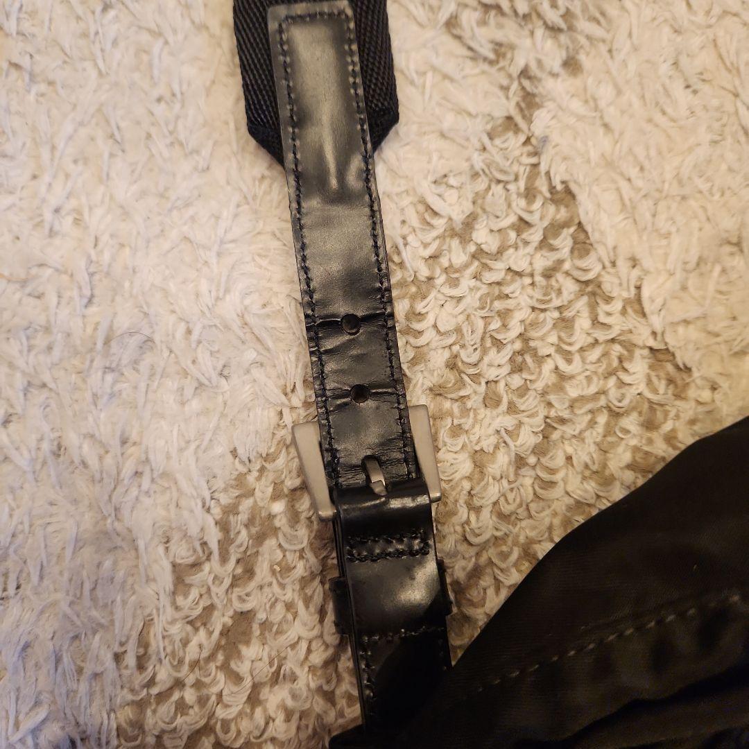 プラダ三角ロゴリュック