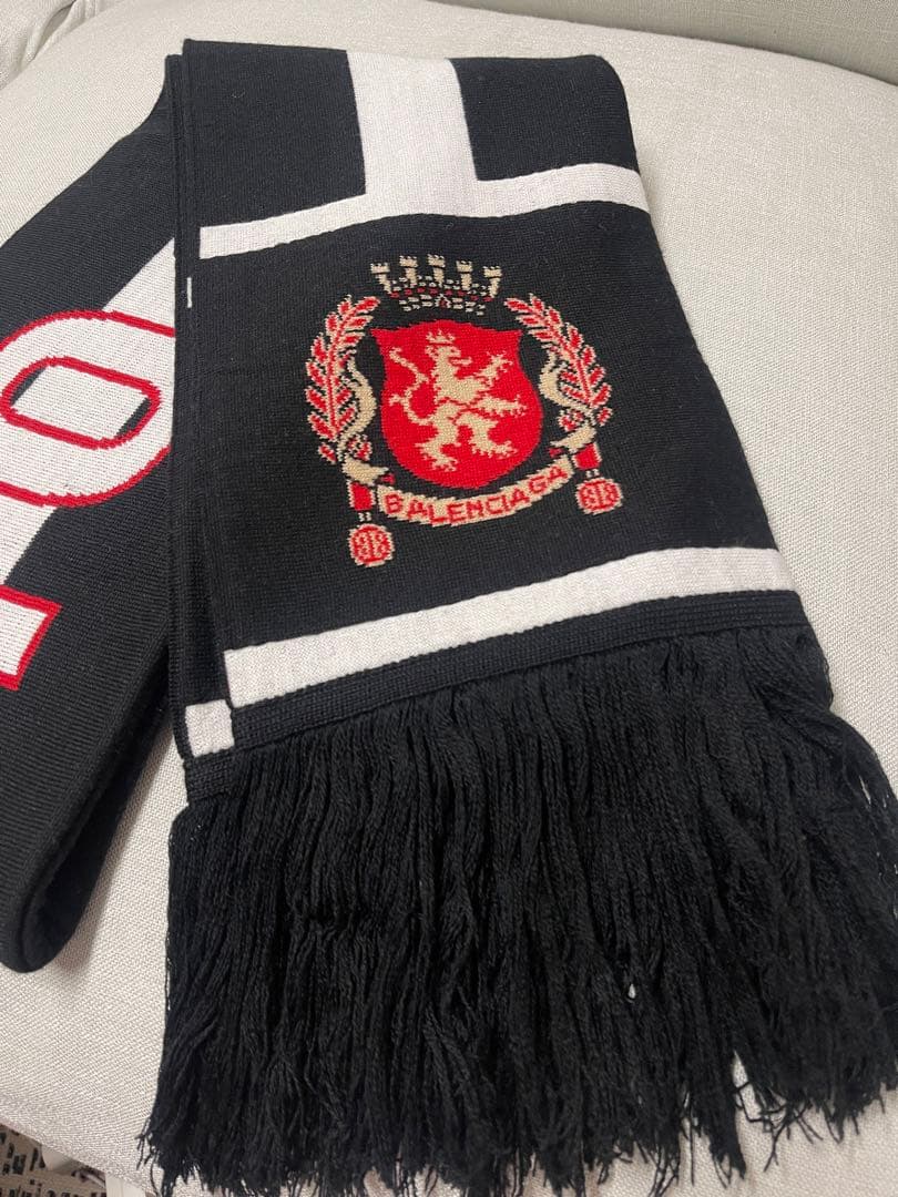 未使用品BALENCIAGA ブラック サッカーマフラー Tokyo