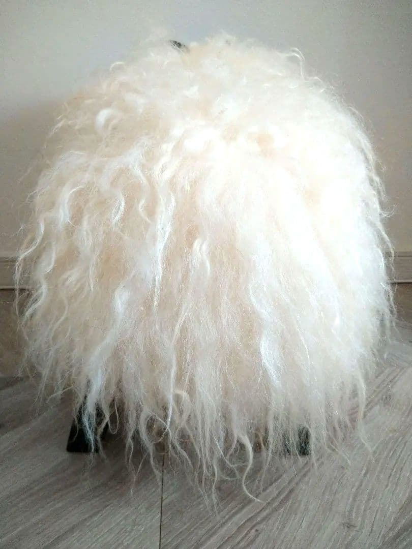 シープスキン　オットマン