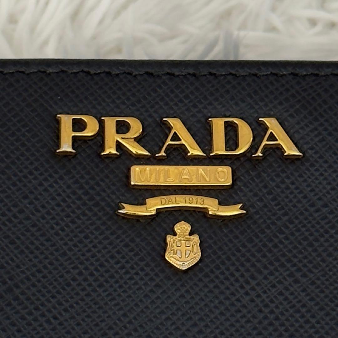 美品✨PRADA プラダ サフィアーノ 財布 ブラック 二つ折り レザー