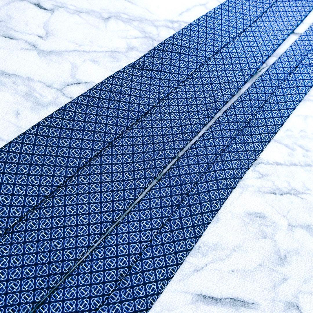 ✨未使用✨エルメス　クロスシェーヌダンクル　総柄　ジャガード　ブルー　ネクタイ