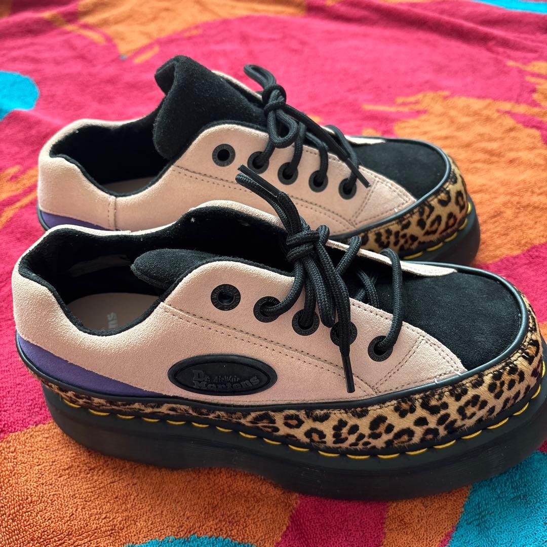 ドクターマーチン　BUZZ5 UK5 24CM