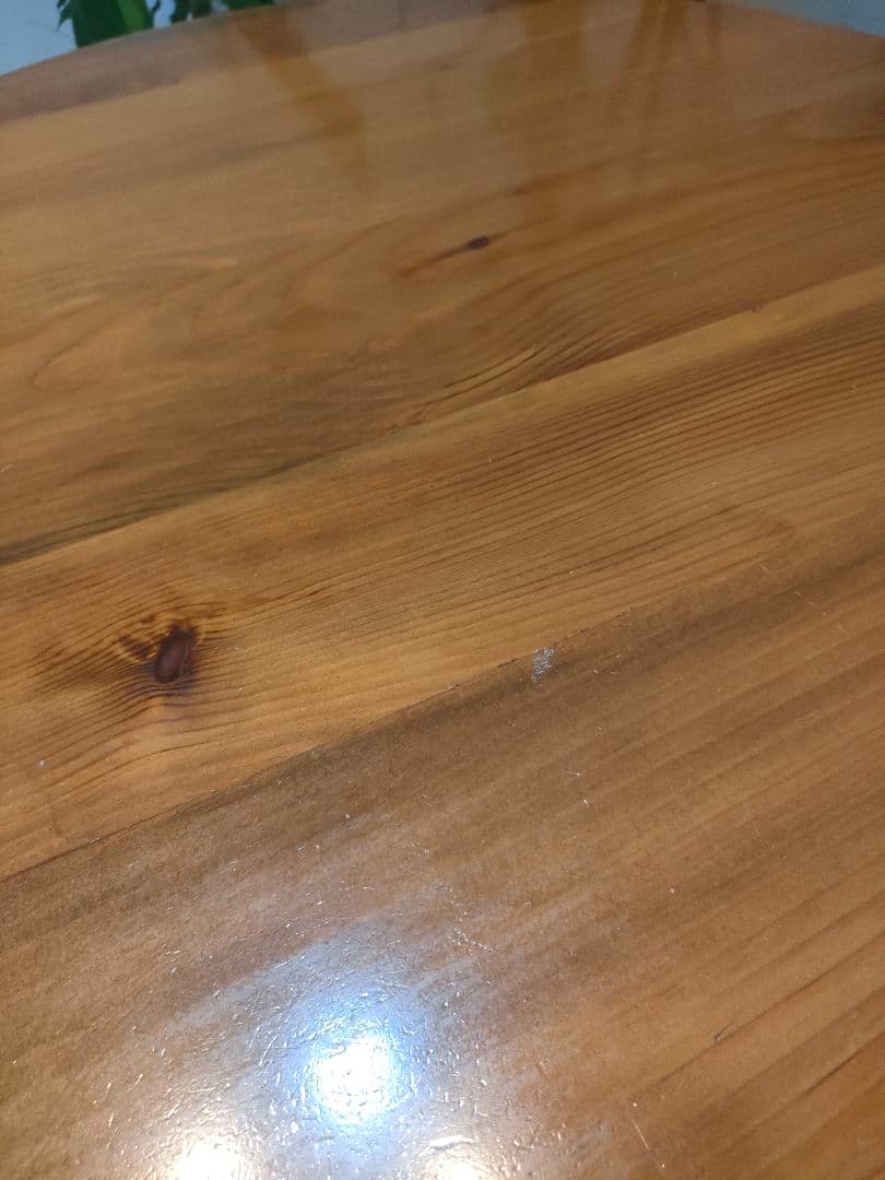 ！タイムセール！円形木製テーブル 3本脚