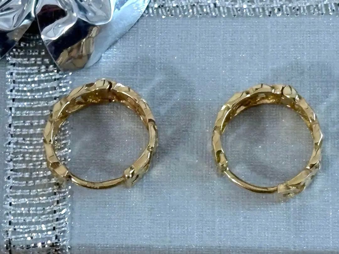 K18 フープピアス　中折れ2.1g carat カラット好きにも！