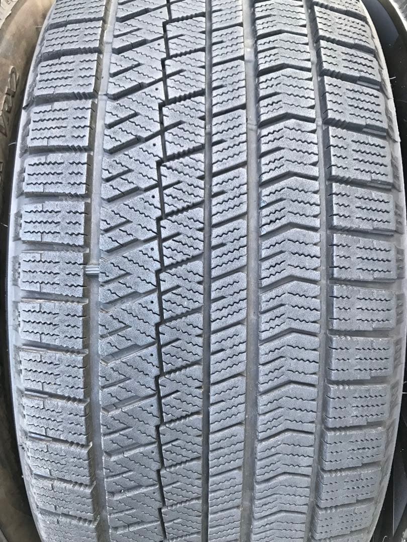 225/50 R17、 BRIDGESTONE BLIZZAK VRX2、22年