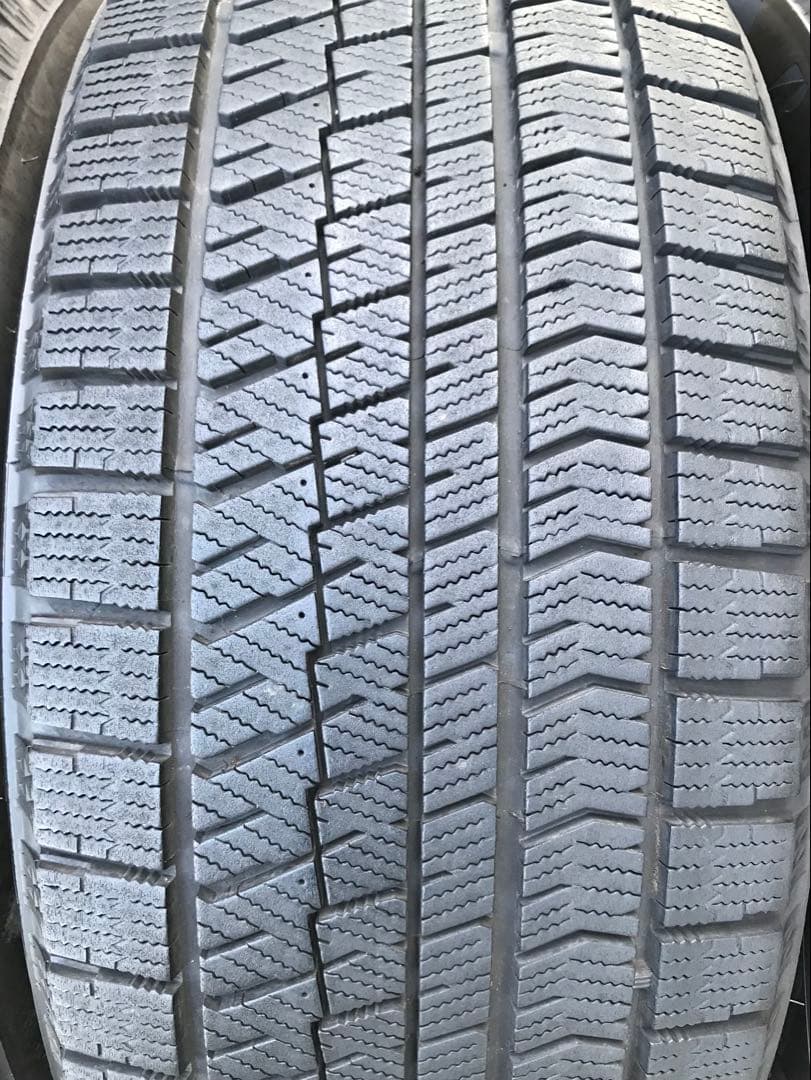 225/50 R17、 BRIDGESTONE BLIZZAK VRX2、22年