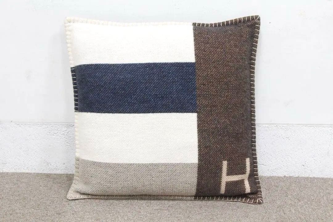 【極美品】 HERMES クッション H Casaque pillow ①