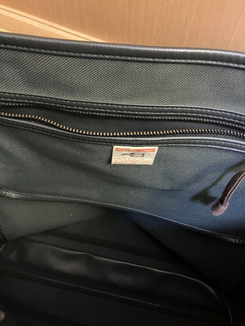 吉田カバン　ラゲッジレーベル　ライナー　赤バッテン　トートバッグ　底に小キズ