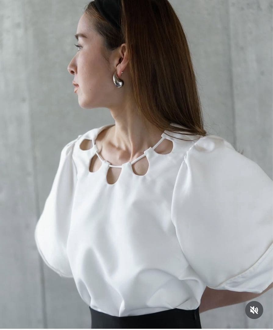 roughlow ブラウス　白