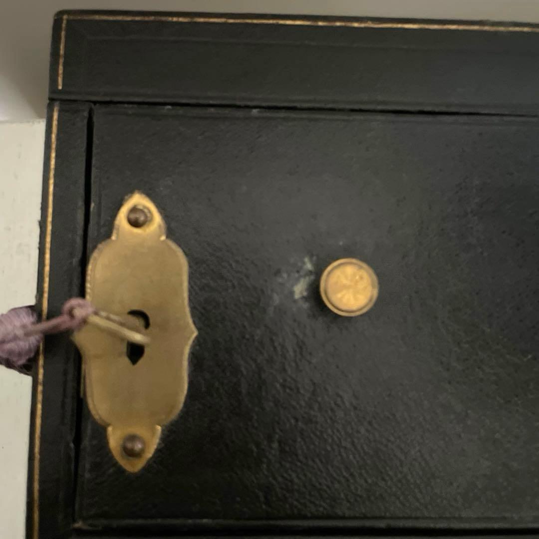 フランスアンティーク宝石箱/黒紙貼り/紫ベルベット