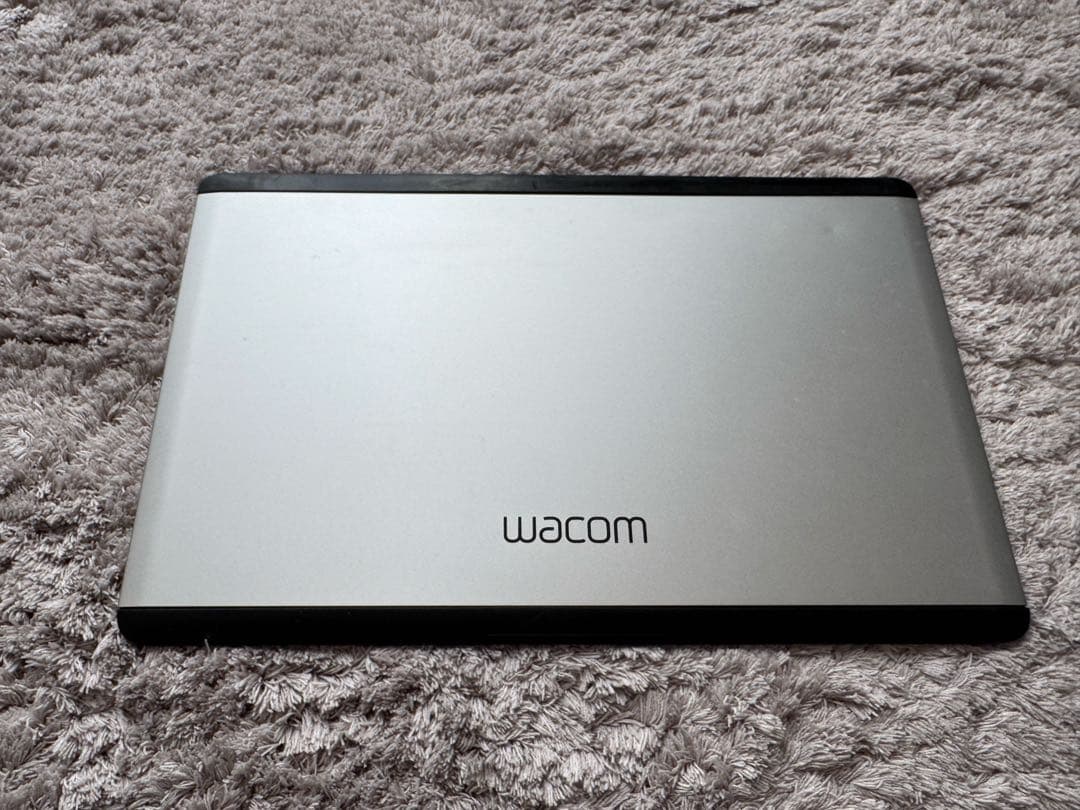 液タブ・ペンタブ Wacom CINTIQ 13HD Creative Pen Display