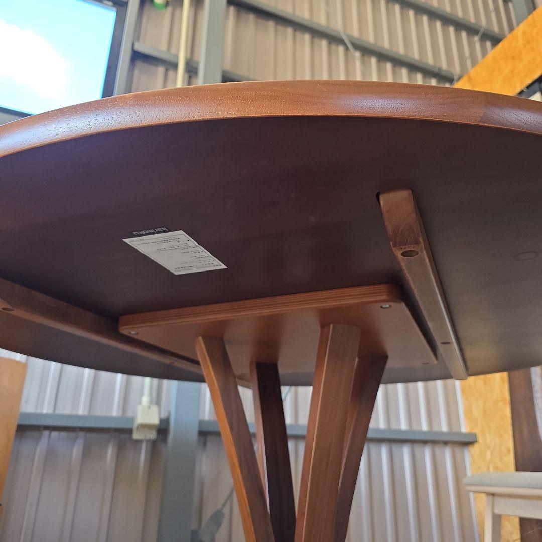 カリモク円形　木製　ダイニングテーブル