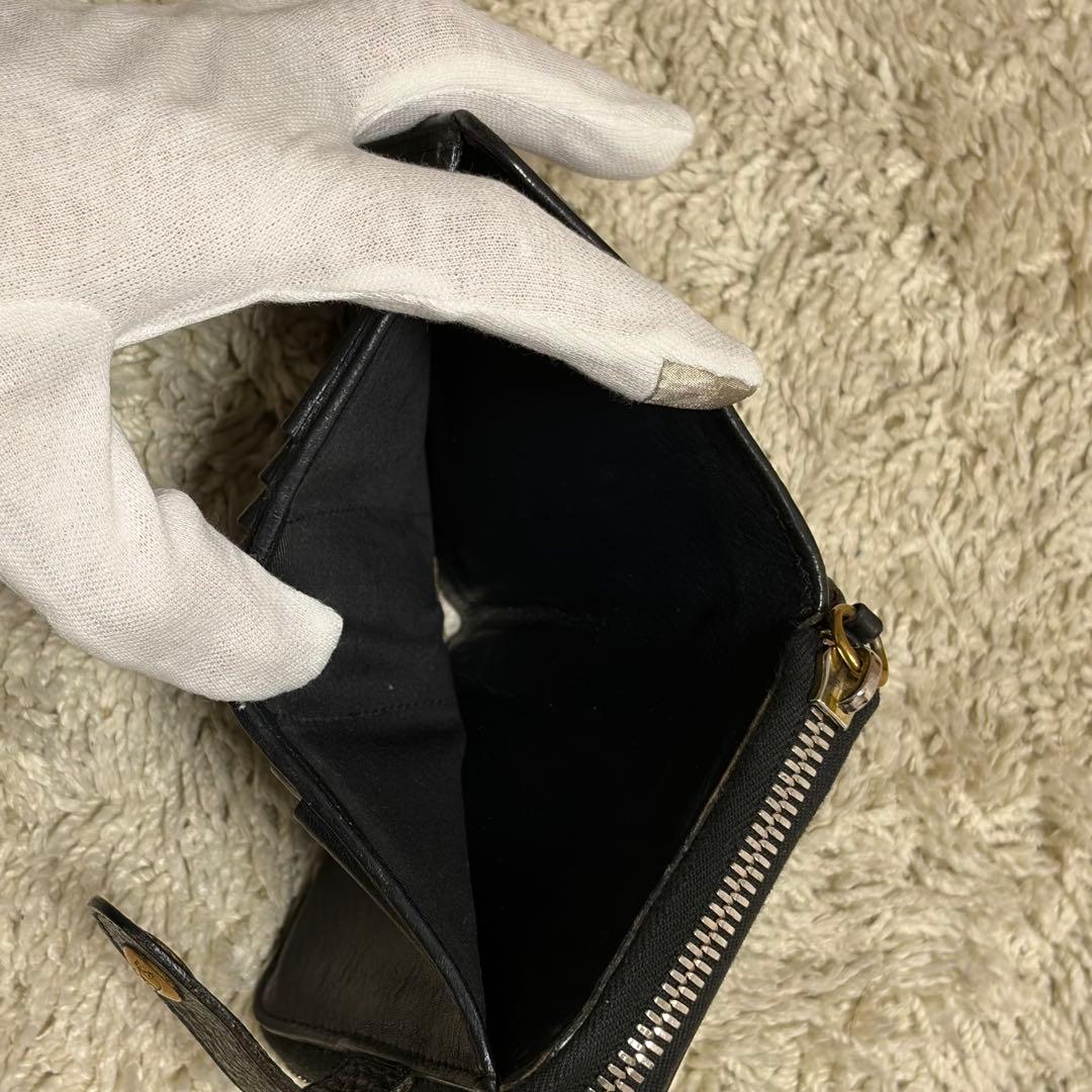 【人気】イルビゾンテ 二つ折り財布 ブラック レザー シボ 金ボタン