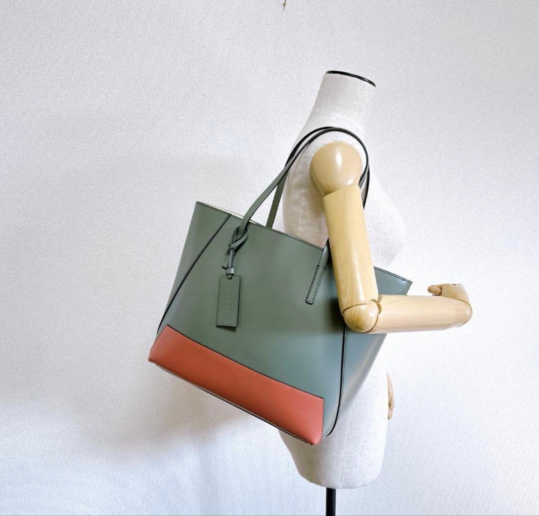 未使用品　MARNI マルニ　トートバッグ バイカラー　ショルダー　A4可能