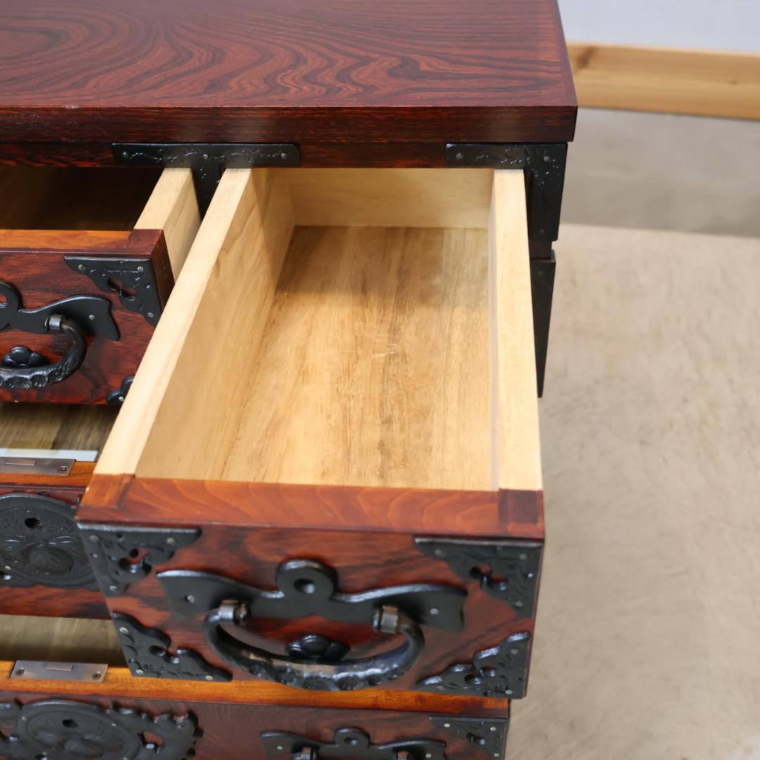 岩谷堂箪笥 欅材 漆塗り 4段チェスト 牡丹 南部鉄器 6杯整理タンス 伝統民芸