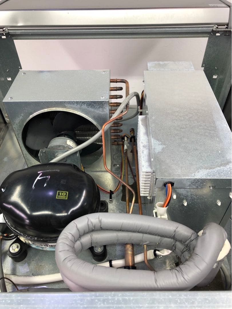 ☆地域限定自社便配送☆工場整備品☆パナソニック　縦型　冷凍庫　SRF-K783L