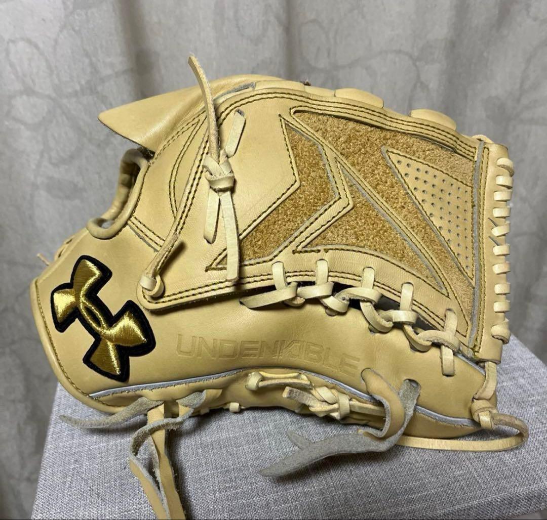 【プー太郎さま専用】硬式　投手　アンダーアーマー　ブロンド