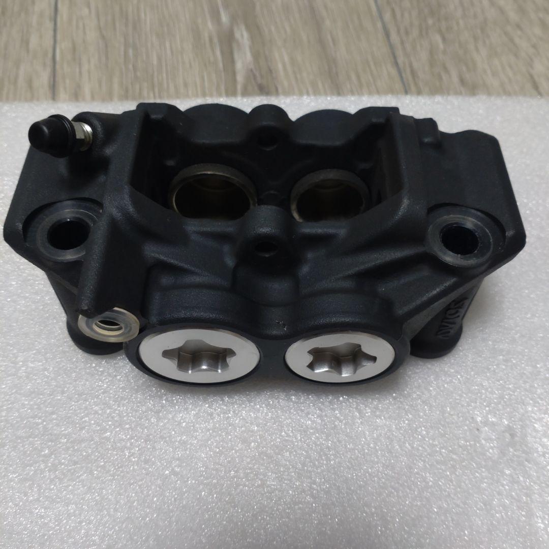 フロントブレーキキャリパー XSR900'22 YAMAHA 純正 左右セット