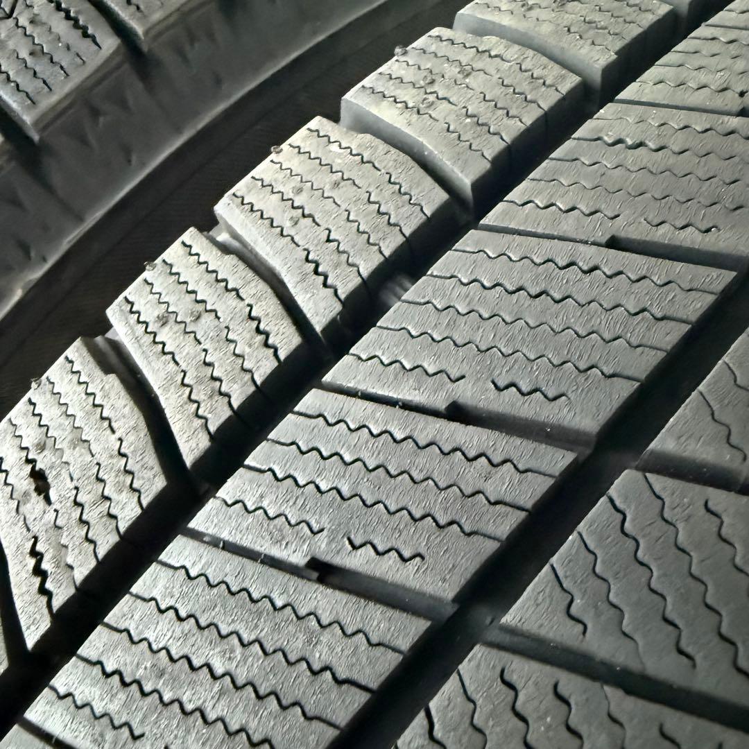 A①215/55R17 ブリヂストンVRX3スタッドレスタイヤ４本