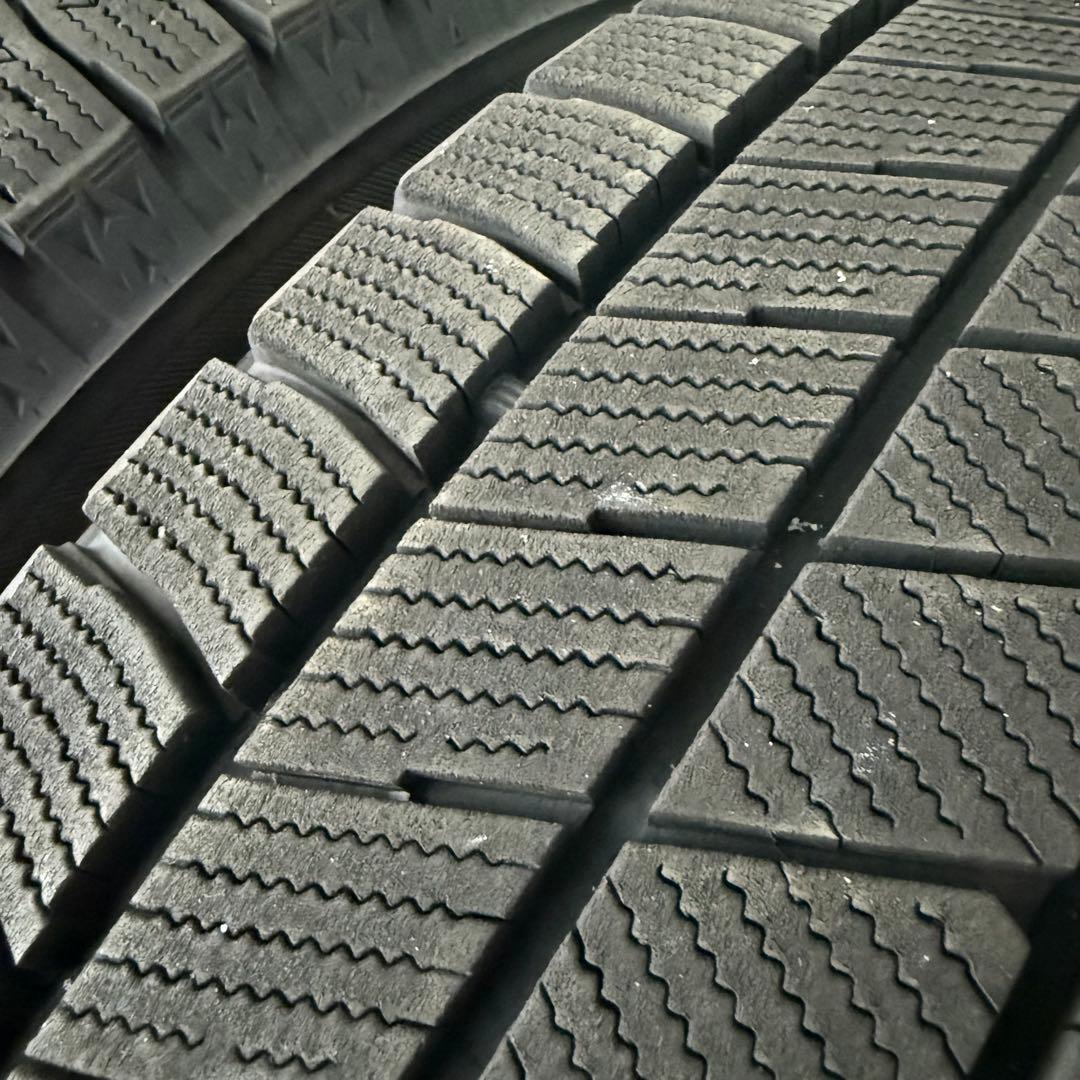 A①215/55R17 ブリヂストンVRX3スタッドレスタイヤ４本