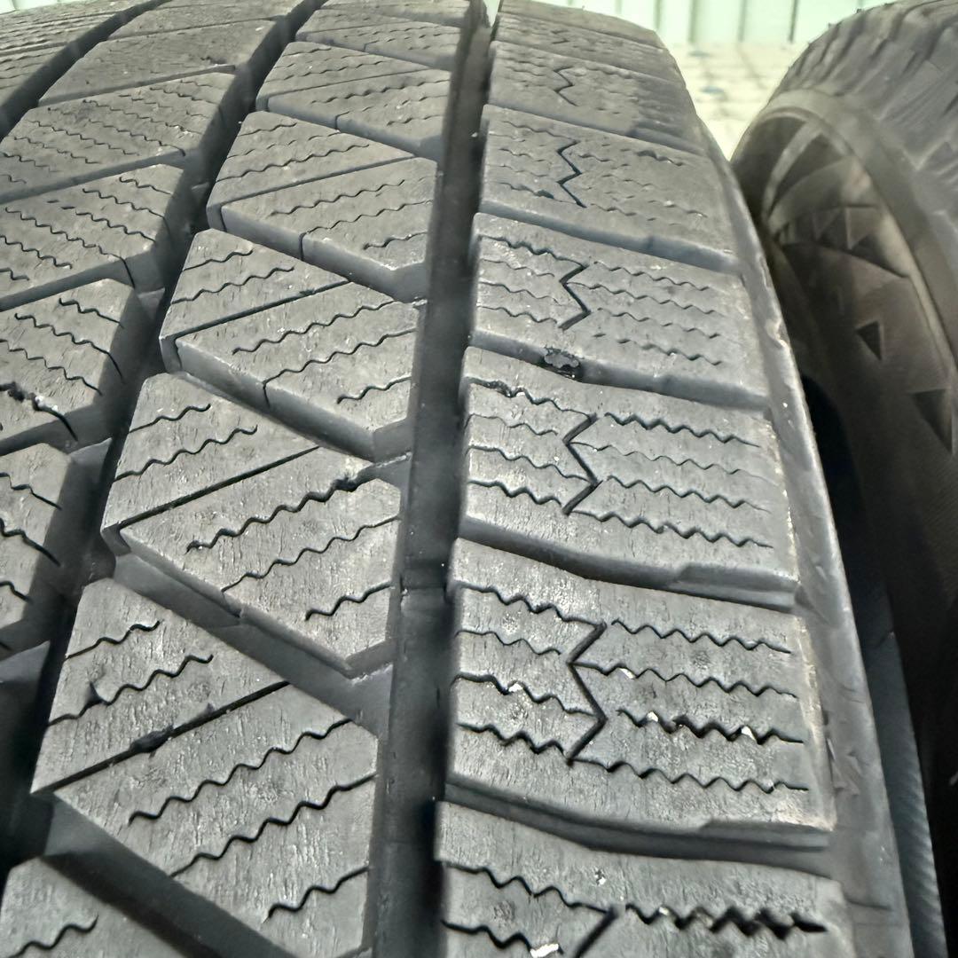 A①215/55R17 ブリヂストンVRX3スタッドレスタイヤ４本
