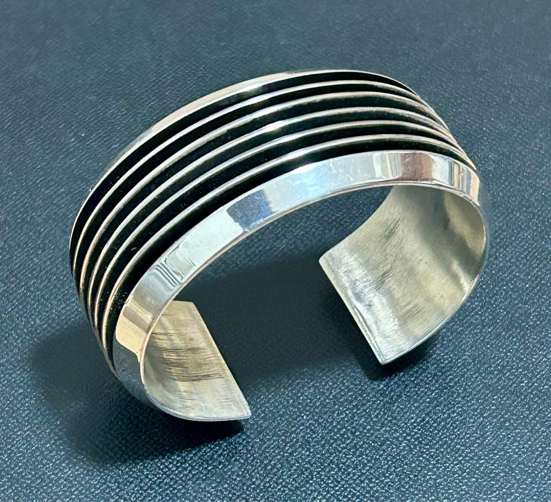 ◆Navajo TOM HAWK 6ライン バングル　Sterling シルバー