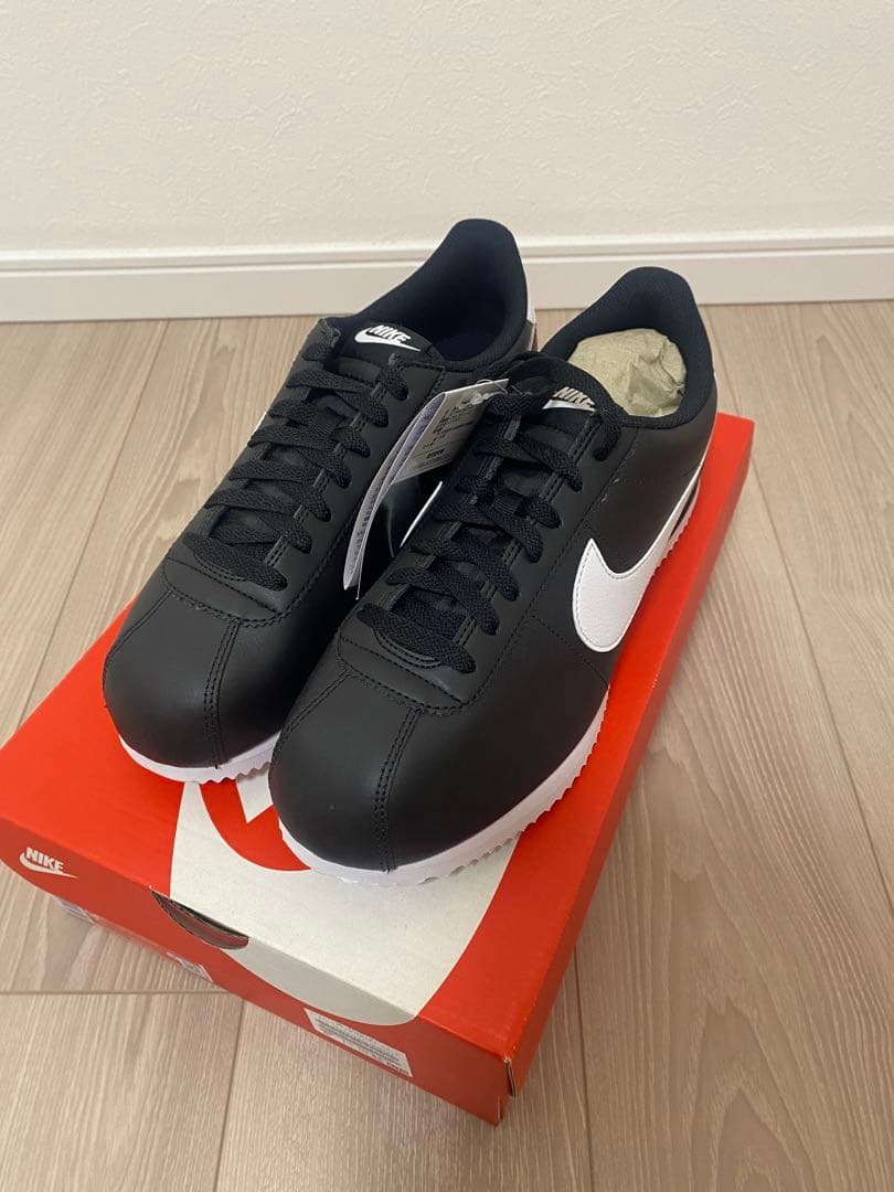 新品未使用品Nike Cortez ナイキコルテッツブラックホワイト27.5cm