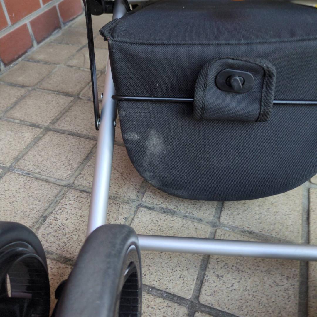 ☆☆シルバーカー　幸和製作所　テイコブポルタ STU02 チェックブラウン