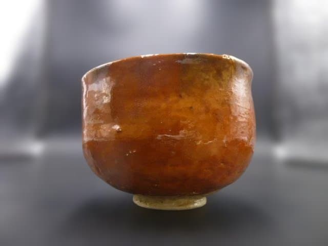 楽吉衛衛門　六代　左入　赤茶碗／銘「泰山」／裏千家十四代　淡々斎極め箱／仕覆