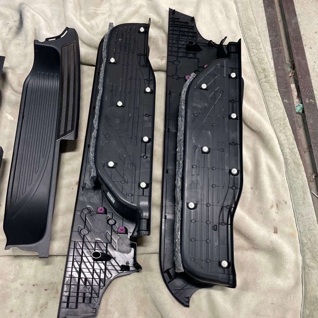 アルファード 30 純正　スカッフプレート社外マット、ステップ付