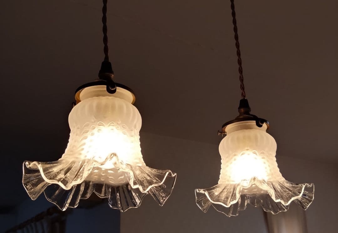 ガラスシェード（フリル）ペンダントライト