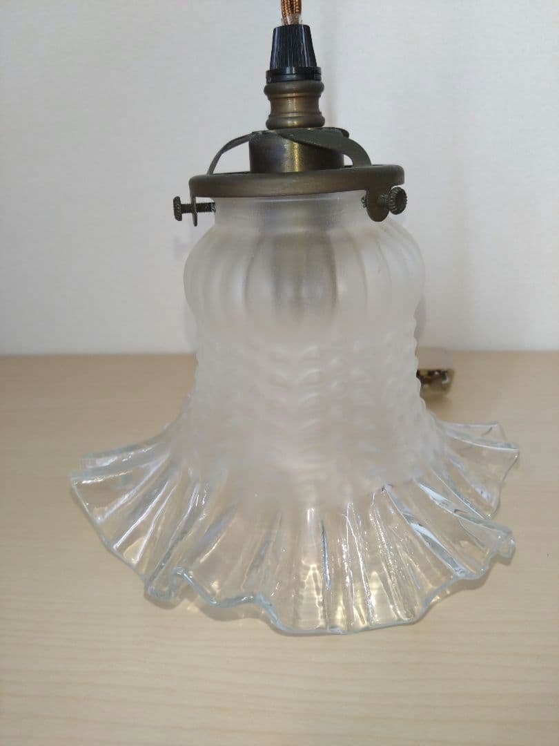ガラスシェード（フリル）ペンダントライト