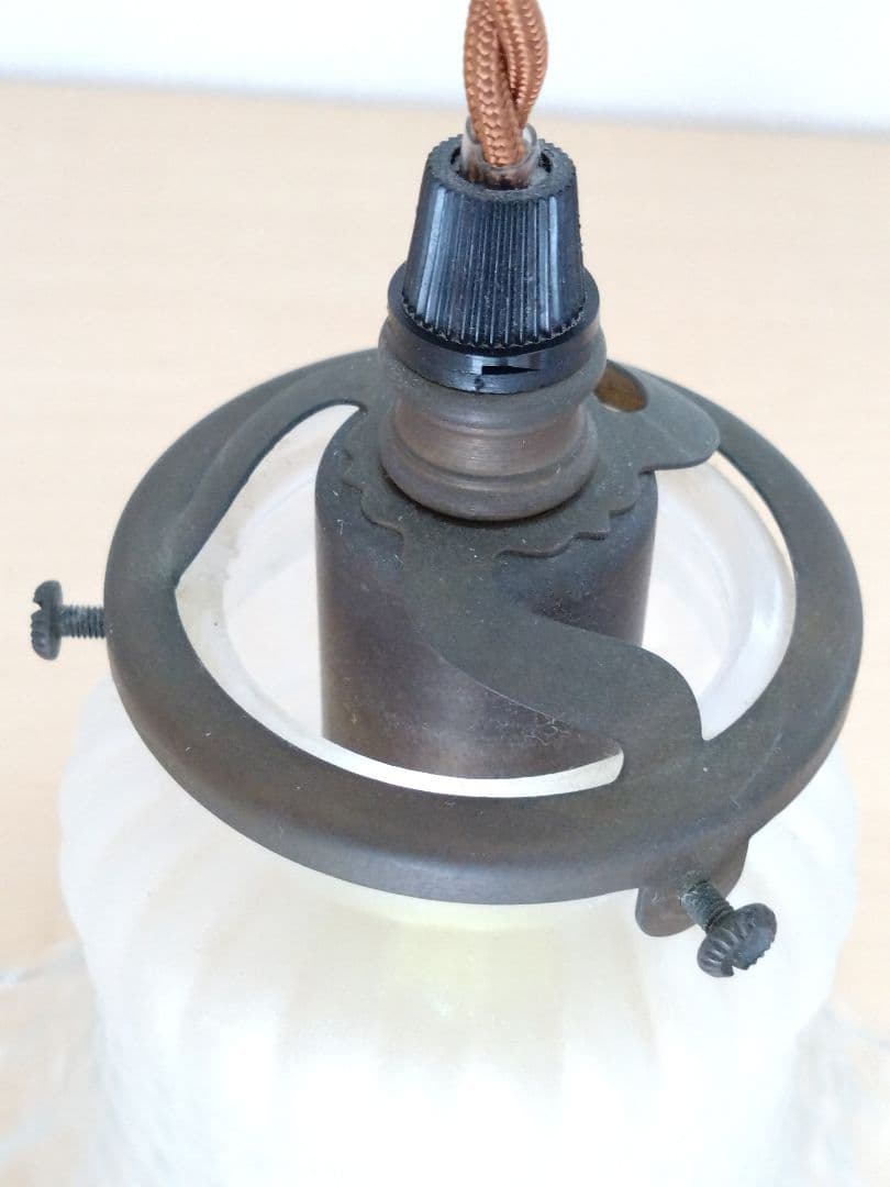 ガラスシェード（フリル）ペンダントライト