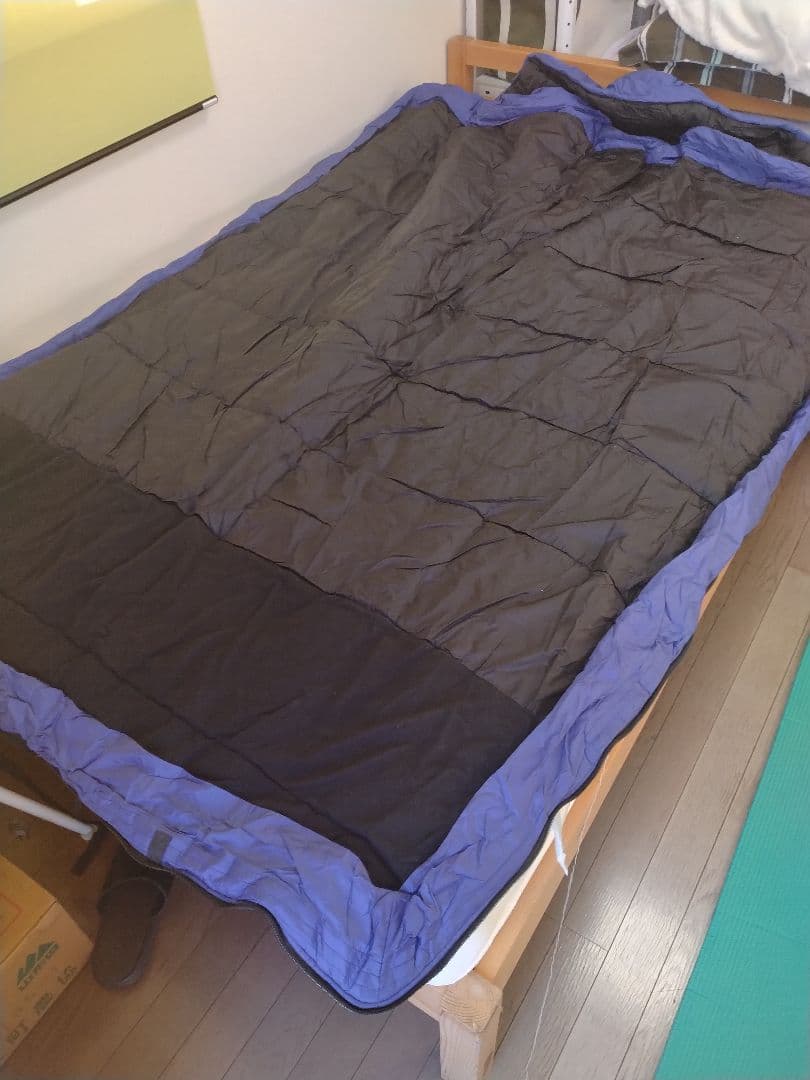 中古②　 イスカ ISUKA Trek1000 シュラフ