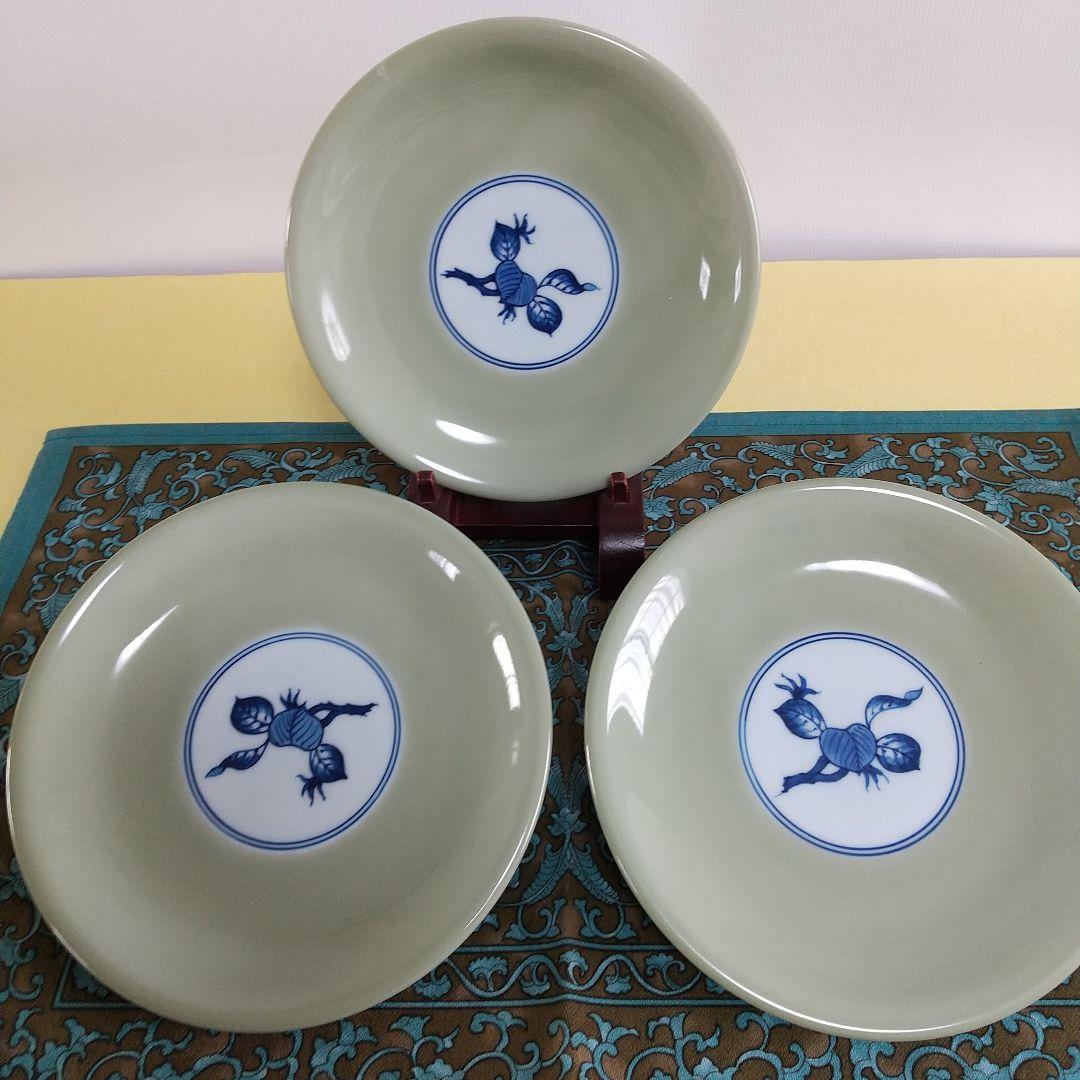 源右衛門窯⭐️青磁木ノ葉文のソーサー3枚組