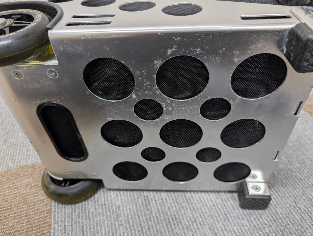 い*ー様 【美品】ZÜCA 座れるキャリーバッグ