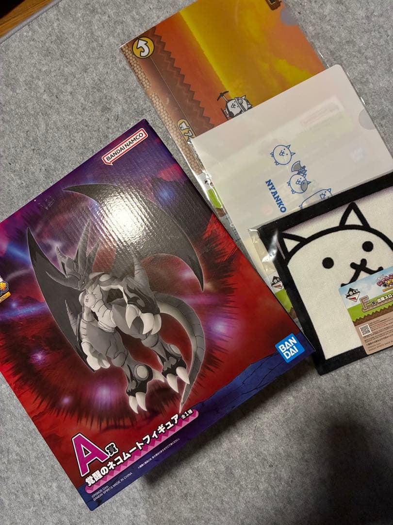 にゃんこ大戦争　一番くじ　A賞 覚醒のネコムート　フィギュア　おまけ付き