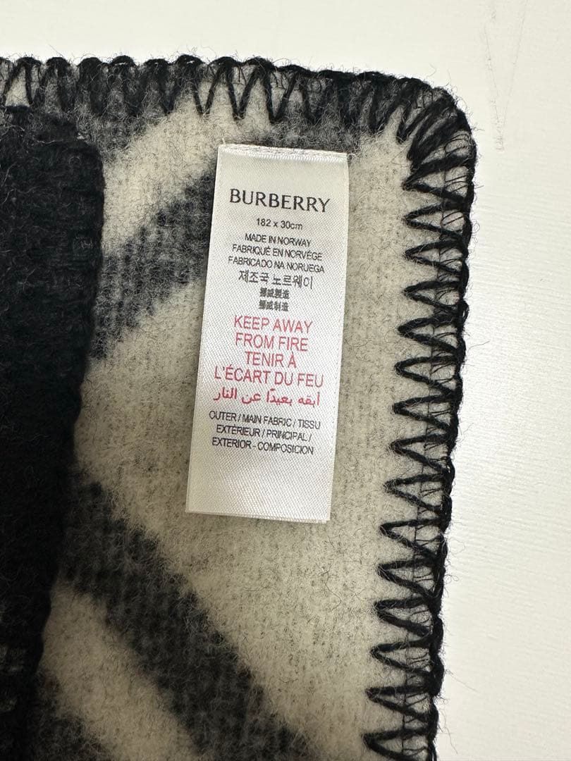 Burberryチェック ウールスカーフ