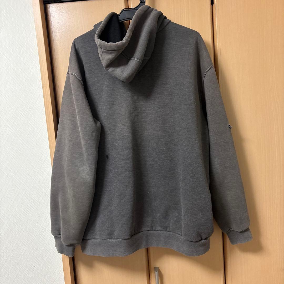 カーハートジップアップパーカー