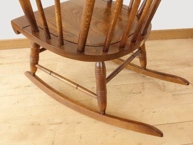 飛騨産業キツツキ　木製　ロッキングチェアー　再塗装済　ＵＳＥＤ