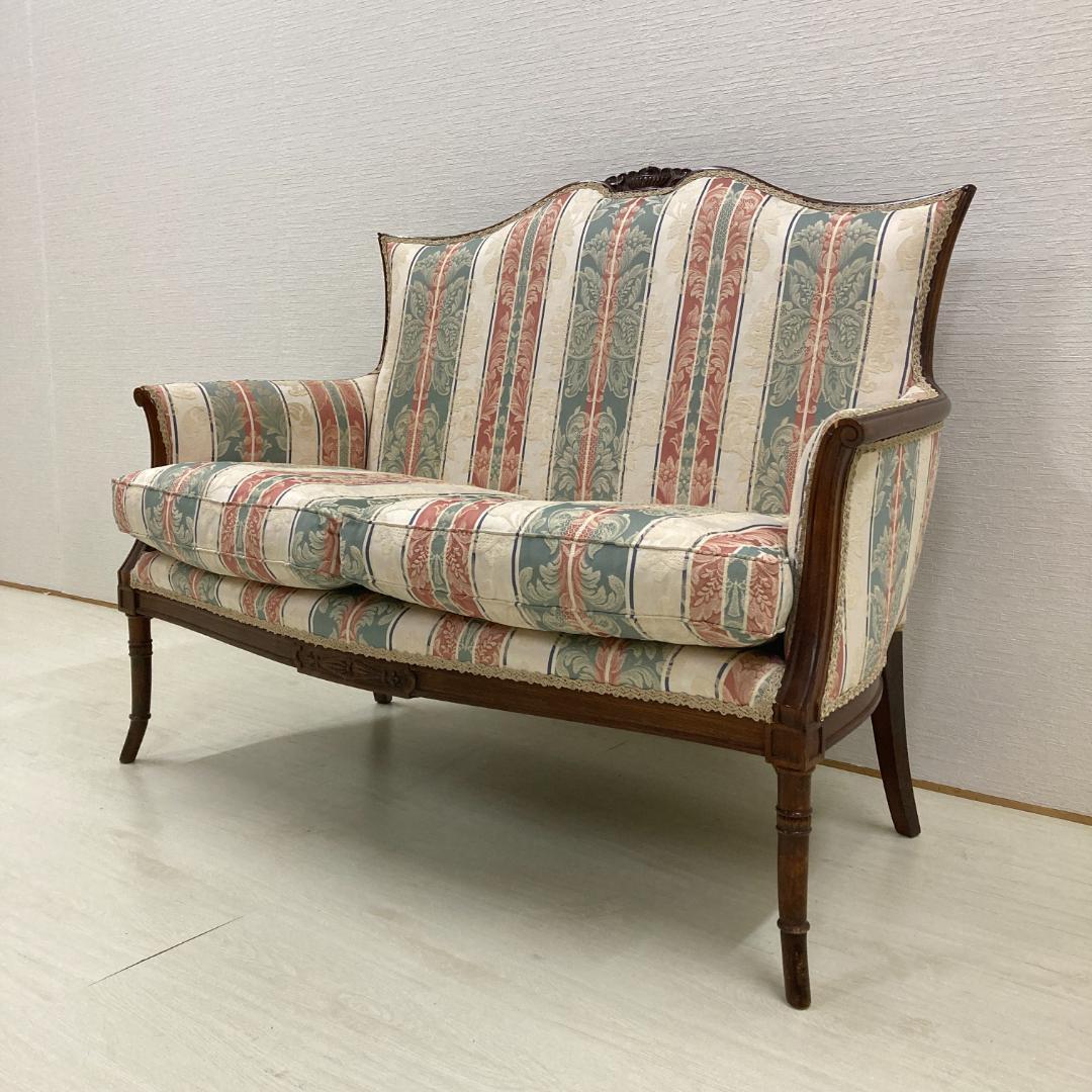 アンティーク調　クラシック　２人掛けソファ　ラブソファ　コンパクト