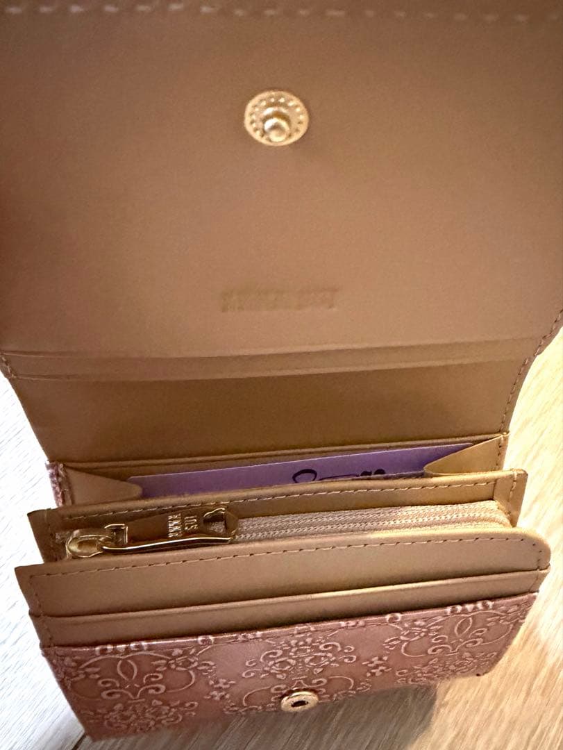 新品未使用♡ANNA SUI アナスイ　ルーミー 二つ折り財布　財布