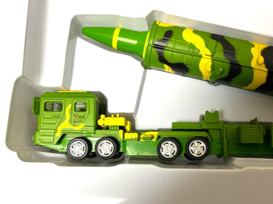 ヒラヤマの雪男　DF-31A　新品　1：64　3個　（緑色2個と深緑1個）