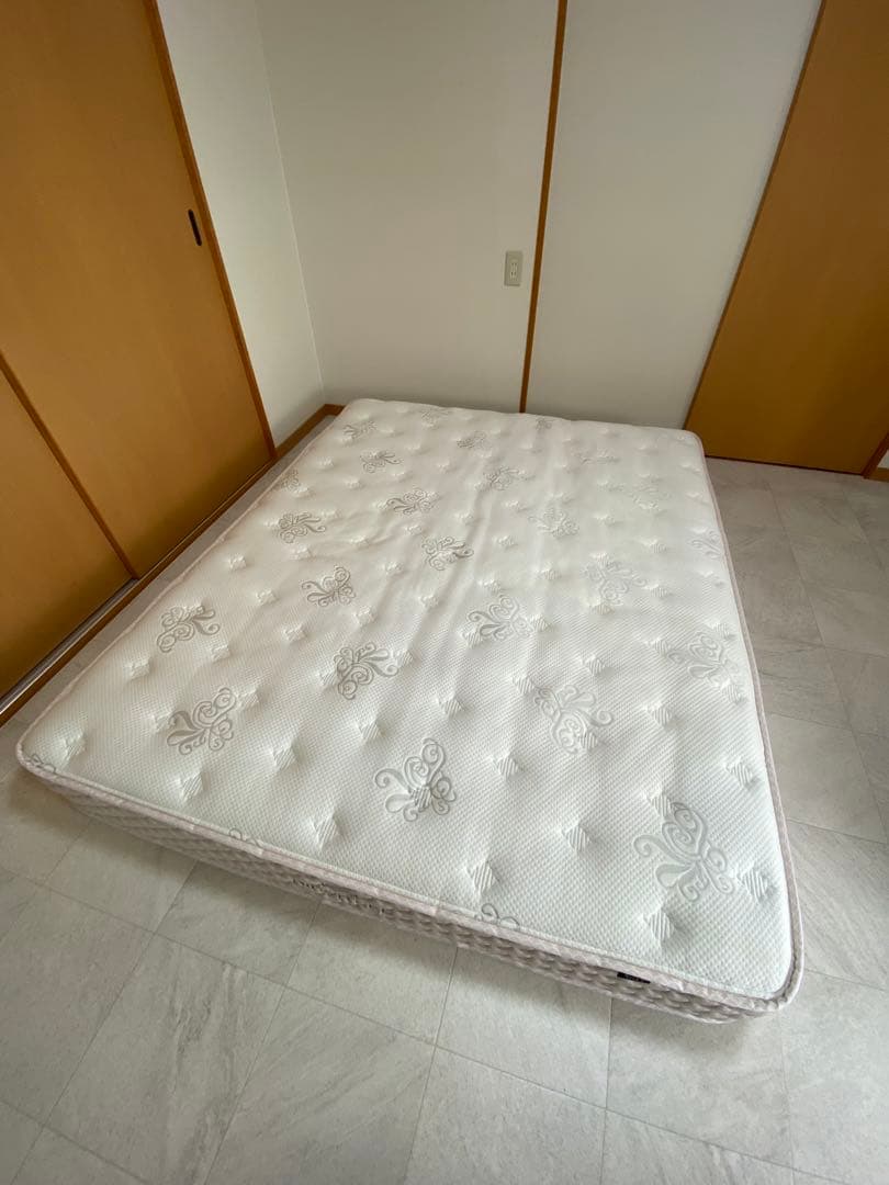 【ゆうき】【 NIHON BED クイーン】日本ベッド シルキーパフ