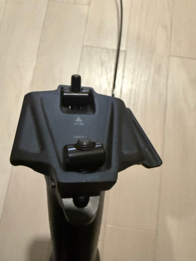 DT Swiss D 232 One ドロッパーシートポスト 60mmトラベル