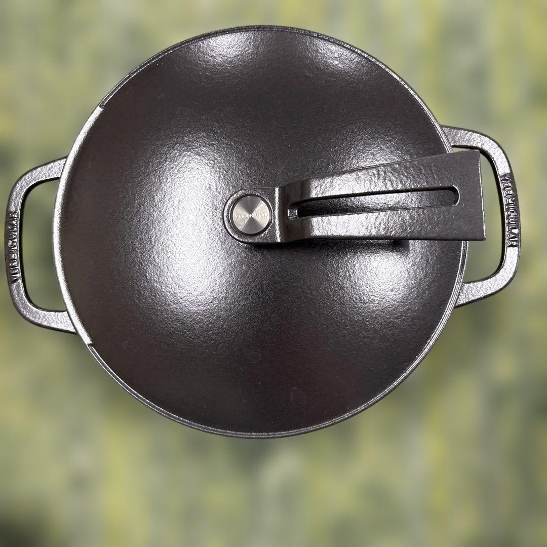 い*ん様 VERMICULAR 両手鍋 ダークグレー 鋳鉄製