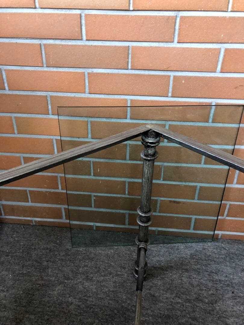 ガラステーブル　ヴィンテージ　コンクリート風　インダストリアル風　サイドテーブル