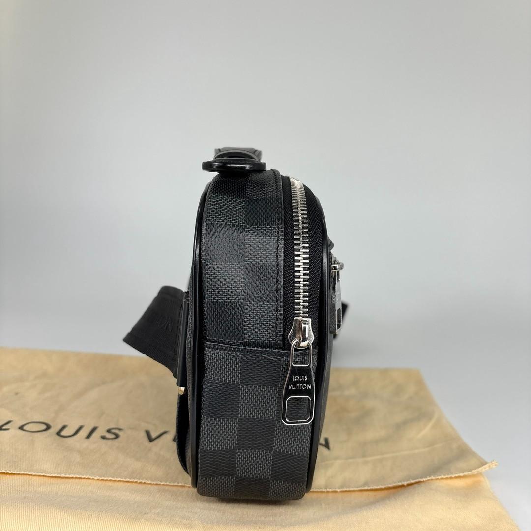 未使用 ルイヴィトン ダミエグラフィット アンブレール ボディバッグ ブラック