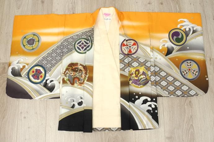 七五三 ◇山吹色系　鷹◇式部浪漫　5歳男の子着物・羽織・袴セット6057【中古】